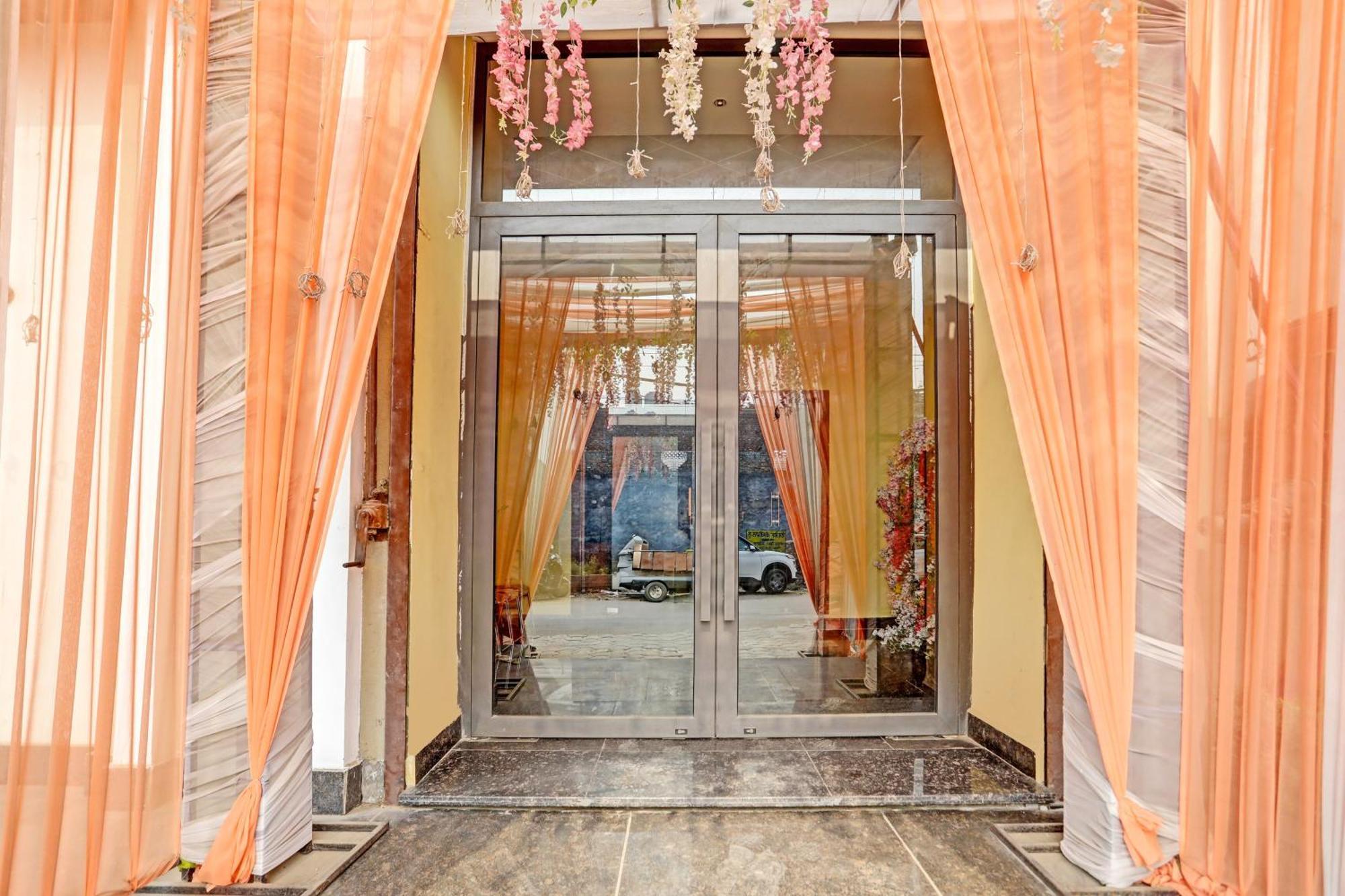 Hotel O Miraas Hotel And Banquet Hall Ludhiana Buitenkant foto